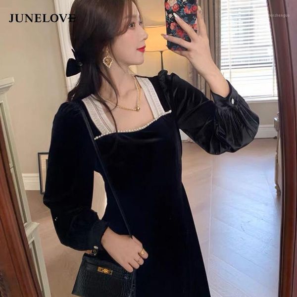 casual dresses black velvet midi dress women 2021 autumn square collor long sleeve elegant vintage party ladies one piece korean, Black;gray
casual dresses black velvet midi dress women 2021 autumn square collor long sleeve elegant vintage party ladies one piece korean, Black;gray