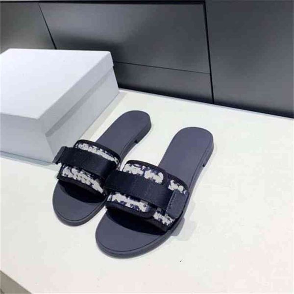 well slides sell sandals women shoes slide summer fashion wide flat slippery thick slipper flip flops shoe02, Black
well slides sell sandals women shoes slide summer fashion wide flat slippery thick slipper flip flops shoe02, Black