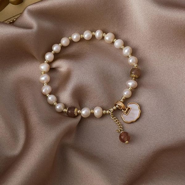 bangle retro fashion safety lock heart-shaped pendant freshwater pearl shell bracelets for women charm bracelet luxury jewelry, Black
bangle retro fashion safety lock heart-shaped pendant freshwater pearl shell bracelets for women charm bracelet luxury jewelry, Black