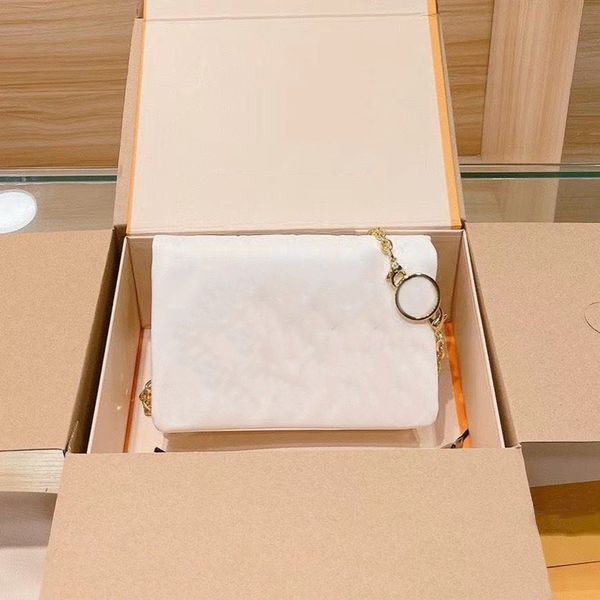 2021 women luxurys designers bags shoulder bag mini handbags pochette accessories crossbody wallet womens purses card holder messenger purse
2021 women luxurys designers bags shoulder bag mini handbags pochette accessories crossbody wallet womens purses card holder messenger purse