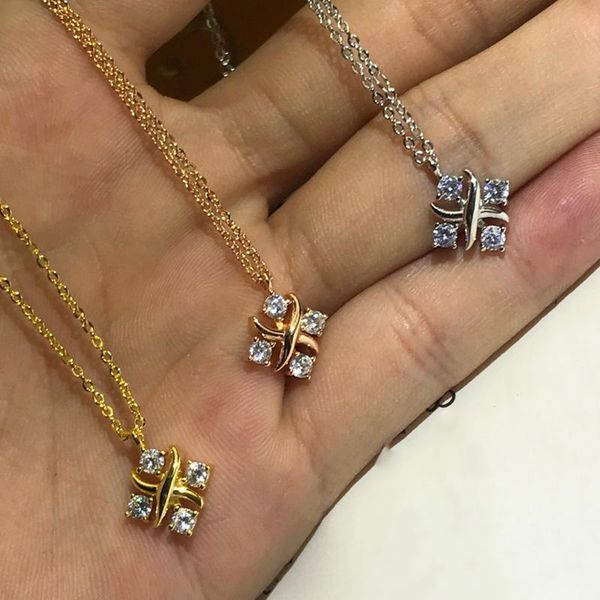 chains 2021 tif 1:1 original logo sparkling rose gold with stone cross necklace luxury jewelry classic trend brand gift, Silver
chains 2021 tif 1:1 original logo sparkling rose gold with stone cross necklace luxury jewelry classic trend brand gift, Silver