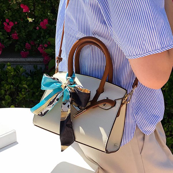 super fire women's summer 2021 new fashion hand small crowd silk scarf cross shoulder bag
super fire women's summer 2021 new fashion hand small crowd silk scarf cross shoulder bag