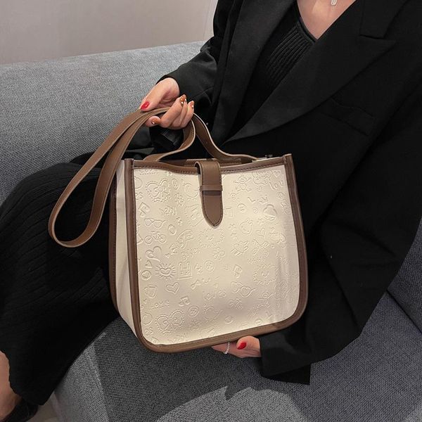 evening bags ladies one-shoulder large-capacity bag trendy fashion female texture tote wild autumn and winter
evening bags ladies one-shoulder large-capacity bag trendy fashion female texture tote wild autumn and winter