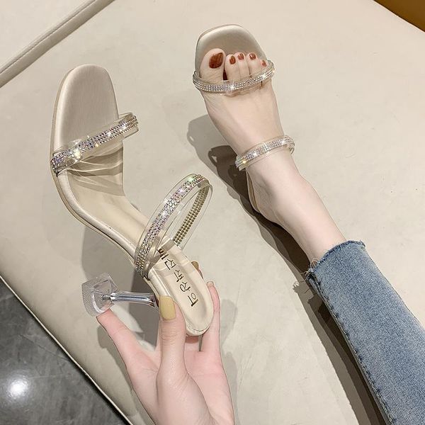 shoes woman 2021 glitter slides slippers heels fashion platform pantofle jelly high transparent summer luxury thin soft pump, Black
shoes woman 2021 glitter slides slippers heels fashion platform pantofle jelly high transparent summer luxury thin soft pump, Black