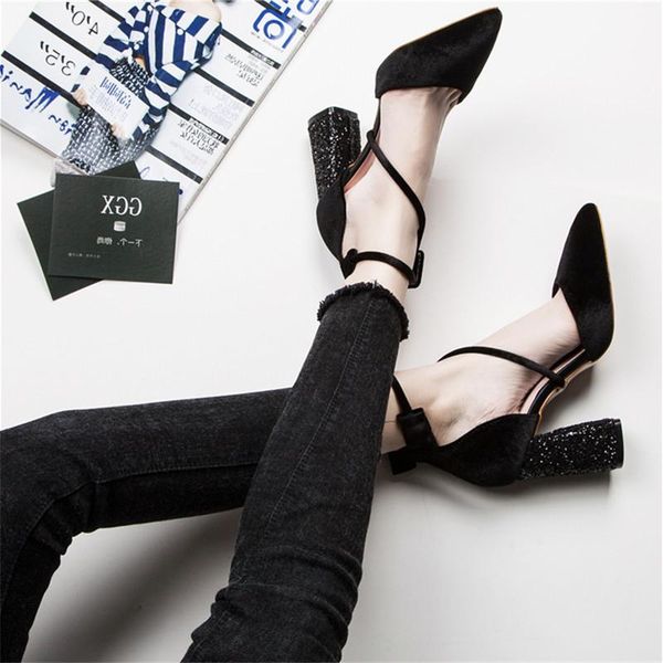 dress shoes early spring 2021 button pointed high heels women's color matching thick heel black versatile cross strap single shoe summe
dress shoes early spring 2021 button pointed high heels women's color matching thick heel black versatile cross strap single shoe summe