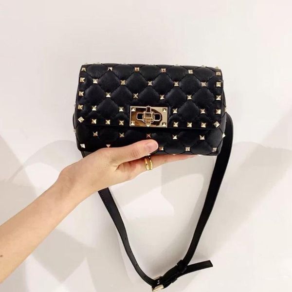 waist bags retro heavy industry luxury golden rivets sheepskin cross buckle bag fashionable small square all-match female
waist bags retro heavy industry luxury golden rivets sheepskin cross buckle bag fashionable small square all-match female