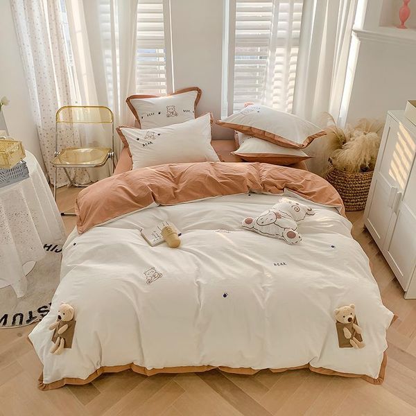 bedding sets super soft 400tc washed cotton set cute cartoon brown bear embroidery king size duvet cover bed sheet pillowcases
bedding sets super soft 400tc washed cotton set cute cartoon brown bear embroidery king size duvet cover bed sheet pillowcases