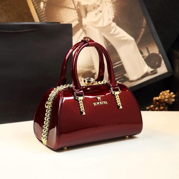 evening bags 2021 fashion famous ladies high-quality leather diamond-studded large-capacity handbag crossbody shoulder bag
evening bags 2021 fashion famous ladies high-quality leather diamond-studded large-capacity handbag crossbody shoulder bag