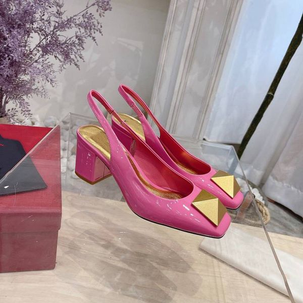 ladies banquet dress shoes designer fashion gold pyramid rivets patent leather 6cm 8.5cm chunky heels women pumps, Black
ladies banquet dress shoes designer fashion gold pyramid rivets patent leather 6cm 8.5cm chunky heels women pumps, Black