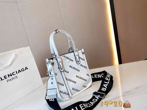 women luxurys designers bags 2021 tb organ chain strip small square litc crossbody bag totes designer handbag purse wallet handbags tote 5fg
women luxurys designers bags 2021 tb organ chain strip small square litc crossbody bag totes designer handbag purse wallet handbags tote 5fg