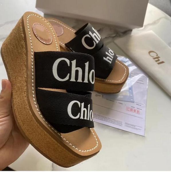 luxury designer cross woven roman slippers sandals shoes pearl print slide summer wide flat lady canvas square toe lace embroidery woody fla, Black
luxury designer cross woven roman slippers sandals shoes pearl print slide summer wide flat lady canvas square toe lace embroidery woody fla, Black