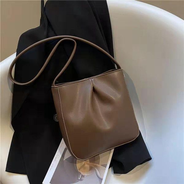 evening bags retro bucket shoulder for women solid color casual 2021 autumn winter designer all-match cross-body messenger
evening bags retro bucket shoulder for women solid color casual 2021 autumn winter designer all-match cross-body messenger