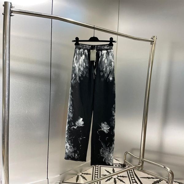 women's pants & capris 2021 spring autumn high-end design logo letters hand drawn doodle velvet thicken trousers women sweatpan, Black;white
women's pants & capris 2021 spring autumn high-end design logo letters hand drawn doodle velvet thicken trousers women sweatpan, Black;white
