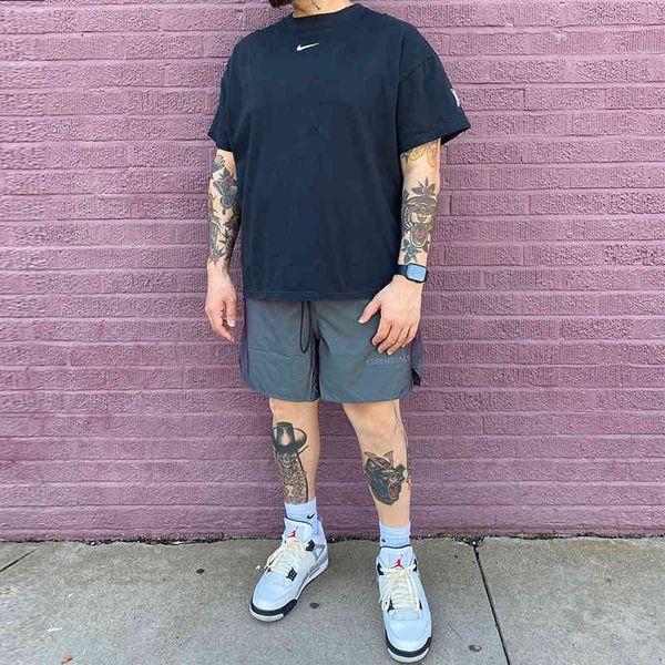 Men's Shorts Mens Metallic Iridescent Nylon Reflective Lightweight Bottoms Basketball Gym Outfit Men Women Hip Hop Streetwear LK3C, White;black
Men's Shorts Mens Metallic Iridescent Nylon Reflective Lightweight Bottoms Basketball Gym Outfit Men Women Hip Hop Streetwear LK3C, White;black