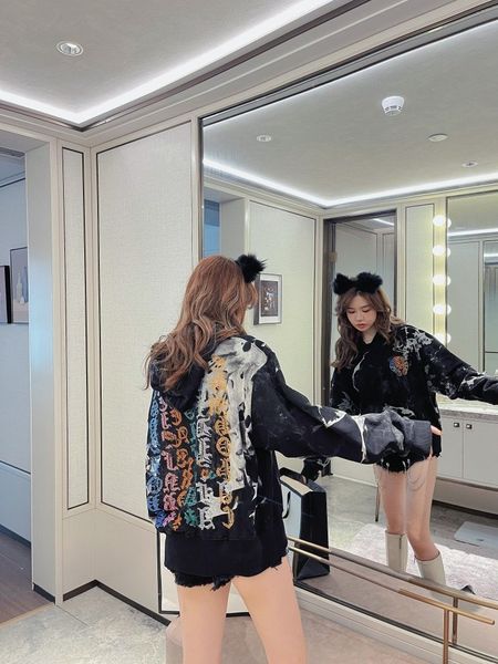 trend * 21 early autumn heavy industry tie dyeing gradient back style diamond sanskrit hooded women, Black
trend * 21 early autumn heavy industry tie dyeing gradient back style diamond sanskrit hooded women, Black