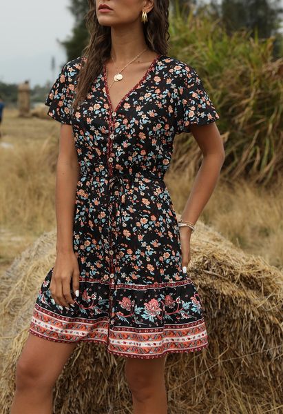 2021 spring and summer new european and american beach skirt v-neck short sleeve bohemian women's dress, White
2021 spring and summer new european and american beach skirt v-neck short sleeve bohemian women's dress, White