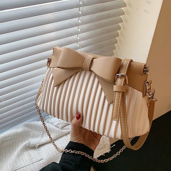 evening bags high-quality western style all-match bow shoulder bag 2021 summer fashion temperament women's designer chain messenger
evening bags high-quality western style all-match bow shoulder bag 2021 summer fashion temperament women's designer chain messenger