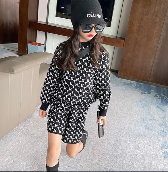 designer children clothing sets autumn kids letter outfits big girls round collar long sleeve sweater pullover+shorts 2pcs suits, White
designer children clothing sets autumn kids letter outfits big girls round collar long sleeve sweater pullover+shorts 2pcs suits, White