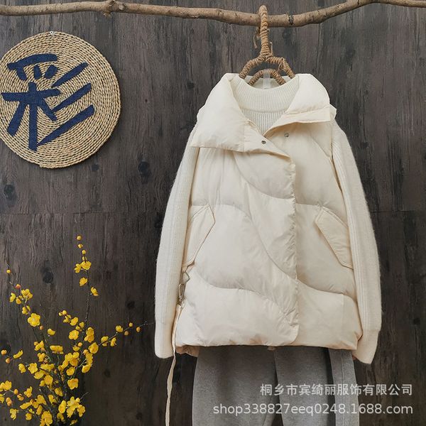 vests european women wear light thin down et, loose casual korean vt and fashionable coat in winter, Black;white
vests european women wear light thin down et, loose casual korean vt and fashionable coat in winter, Black;white