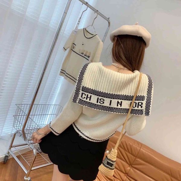 2021 autumn and new aging navy lapel letter short cardigan knitted wool jacket women, White
2021 autumn and new aging navy lapel letter short cardigan knitted wool jacket women, White