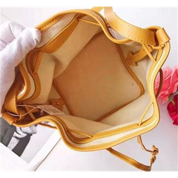 luxury designer women's bucket shoulder bags escale neonoe crossbody bag genuine leather handbags adjustable strap new fashion, Black;red
luxury designer women's bucket shoulder bags escale neonoe crossbody bag genuine leather handbags adjustable strap new fashion, Black;red