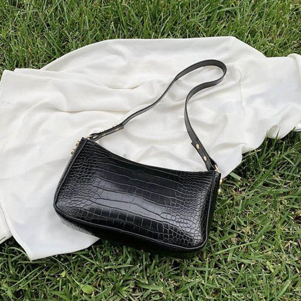 evening bags retro crocodile pattern baguette bag women fashion pu leather armpit french shoulder luxury design handbag lady purse1
evening bags retro crocodile pattern baguette bag women fashion pu leather armpit french shoulder luxury design handbag lady purse1
