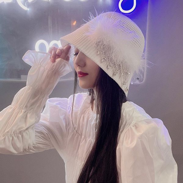 wide brim hats 2021 bucket fisherman hat female summer knitted hollow rhinestone ostrich hair sunscreen big head bib, Blue;gray
wide brim hats 2021 bucket fisherman hat female summer knitted hollow rhinestone ostrich hair sunscreen big head bib, Blue;gray