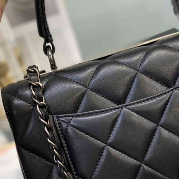 solds womens cha trendy lambskin handbags purses diamond quilted chain flap bag black leather shoulder hand bags 7a quality famousbags
solds womens cha trendy lambskin handbags purses diamond quilted chain flap bag black leather shoulder hand bags 7a quality famousbags