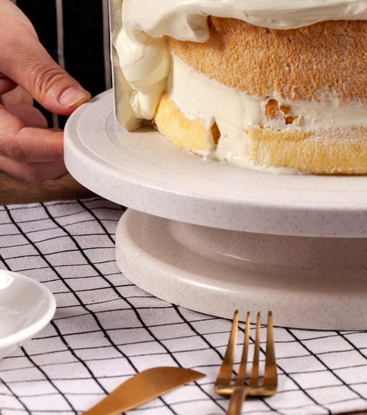 flower mounting turntable household baking cake table rotary making a complete set of birthday & pastry tools
flower mounting turntable household baking cake table rotary making a complete set of birthday & pastry tools