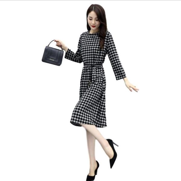 women dress spring and autumn fashion waistband shows thin temperament o-neck lady working dresses. casual dresses, Black;gray
women dress spring and autumn fashion waistband shows thin temperament o-neck lady working dresses. casual dresses, Black;gray