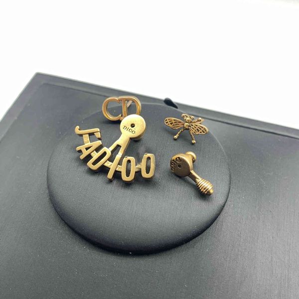 asymmetric bee earrings female letter temperament simple bee earrings female, Golden
asymmetric bee earrings female letter temperament simple bee earrings female, Golden