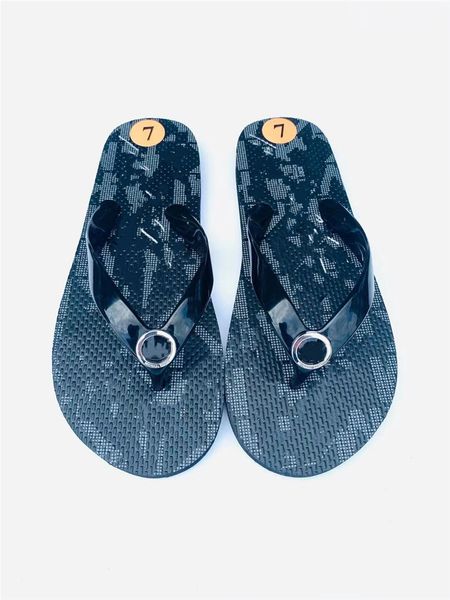 women men beach slippers summer fashion woman flip flops leather lady slippers metal shoes flat ladies slippers m8186, Black
women men beach slippers summer fashion woman flip flops leather lady slippers metal shoes flat ladies slippers m8186, Black
