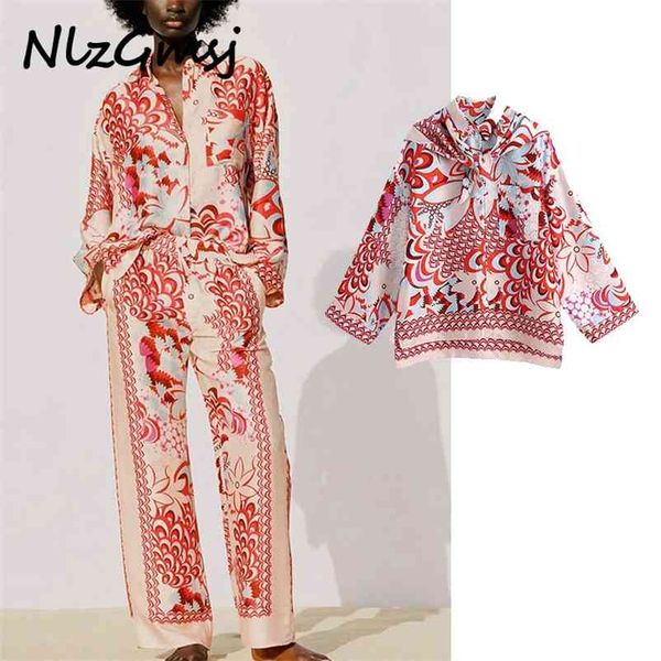 women blouse vintage asymmetric print shirt long sleeve loose woman chic pocket button up 04 210628, White
women blouse vintage asymmetric print shirt long sleeve loose woman chic pocket button up 04 210628, White