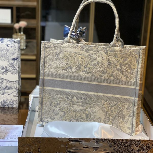 tote bag designer bags oversize handbag three-dimensional embroidery tiger purse luxury women handbags checker plaid flower evening party sh
tote bag designer bags oversize handbag three-dimensional embroidery tiger purse luxury women handbags checker plaid flower evening party sh