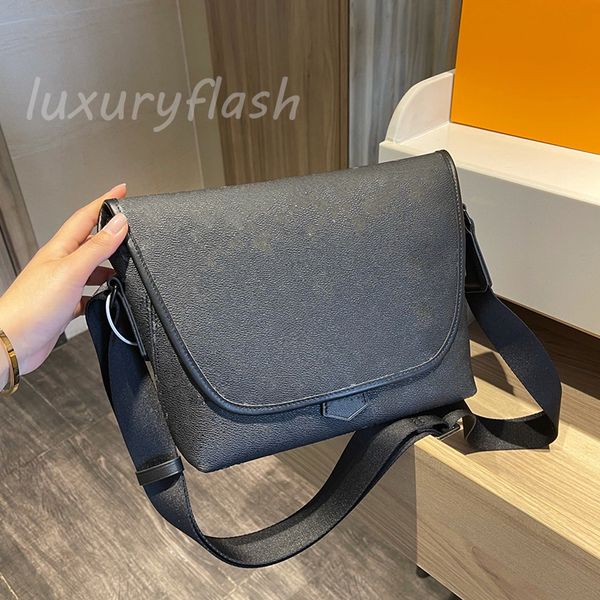designers mens briefcase busines sacoche homme shoulder bags messenger bag men crossbody purses 2021 cowhide handbags black letters
designers mens briefcase busines sacoche homme shoulder bags messenger bag men crossbody purses 2021 cowhide handbags black letters