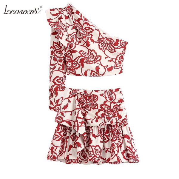 women's tracksuits 2021 women summer suits two piece set red printed poplin asymmetric neckline one sleeve ruffle trims mini skirts, Gray
women's tracksuits 2021 women summer suits two piece set red printed poplin asymmetric neckline one sleeve ruffle trims mini skirts, Gray