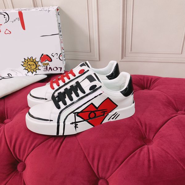 designer fashion luxury color printing casual flat couple shoes comfortable non-slip, Black
designer fashion luxury color printing casual flat couple shoes comfortable non-slip, Black