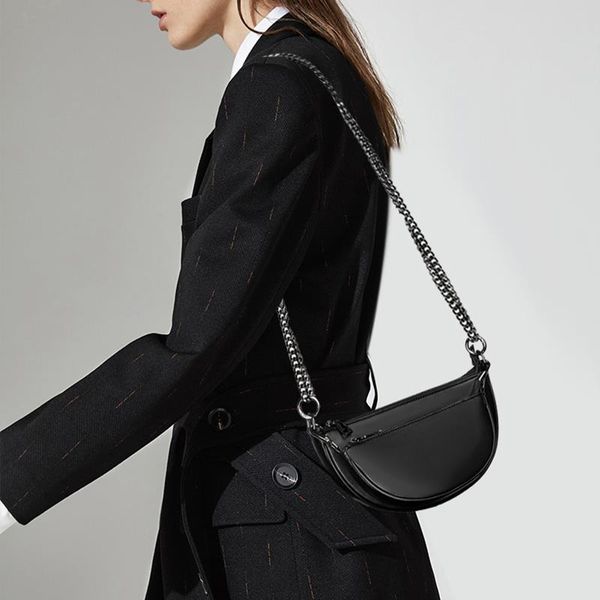 evening bags women bag 2021 spring style black chain single shoulder strap zipper half moon pu leather chest mlx-1201 retro
evening bags women bag 2021 spring style black chain single shoulder strap zipper half moon pu leather chest mlx-1201 retro