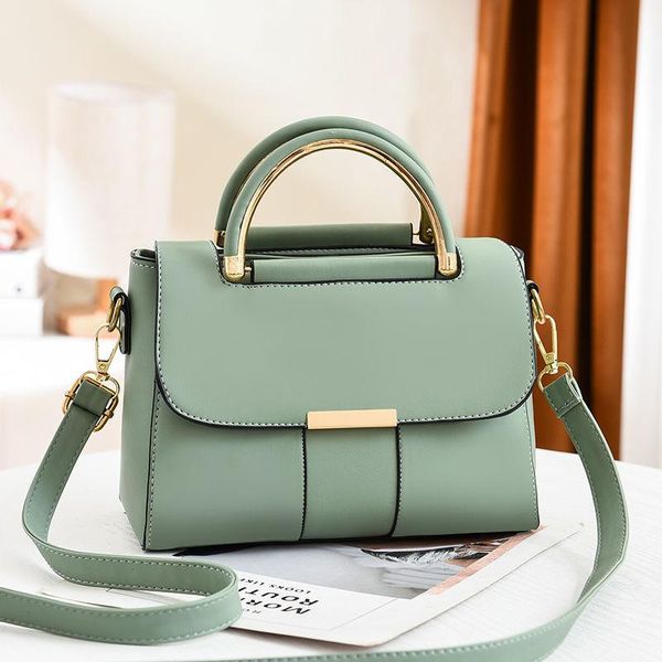 black handbag totes bags women large capacity handbags pu shoulder messenger bag 2021 fashion daily lady elegant
black handbag totes bags women large capacity handbags pu shoulder messenger bag 2021 fashion daily lady elegant
