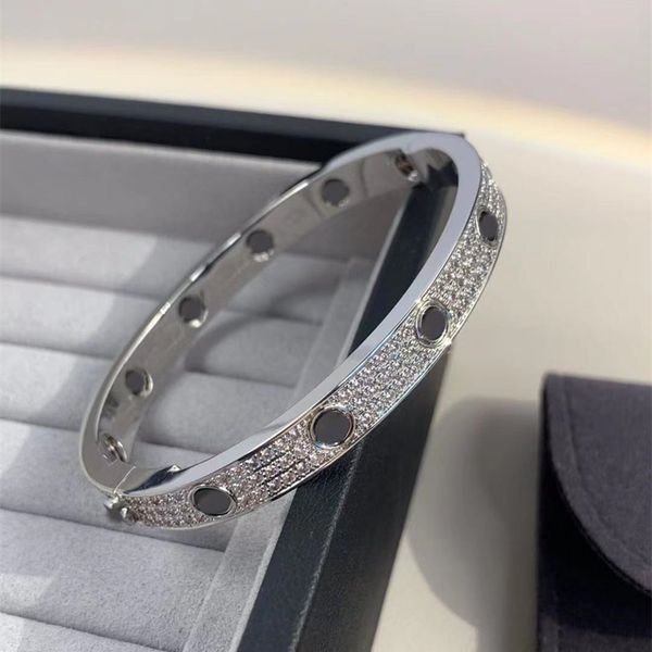 luxury designer titanium steel black screw full diamond bracelet love bangle for mens and women party wedding couples gift jewelry with box, Golden;silver
luxury designer titanium steel black screw full diamond bracelet love bangle for mens and women party wedding couples gift jewelry with box, Golden;silver