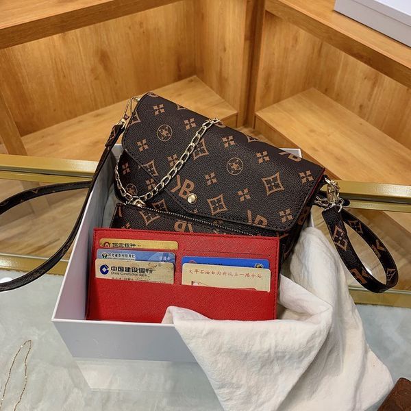 factory direct sale 75% off messenger 2021 new printed chain small square two-piece combination single shoulder street women's bags
factory direct sale 75% off messenger 2021 new printed chain small square two-piece combination single shoulder street women's bags