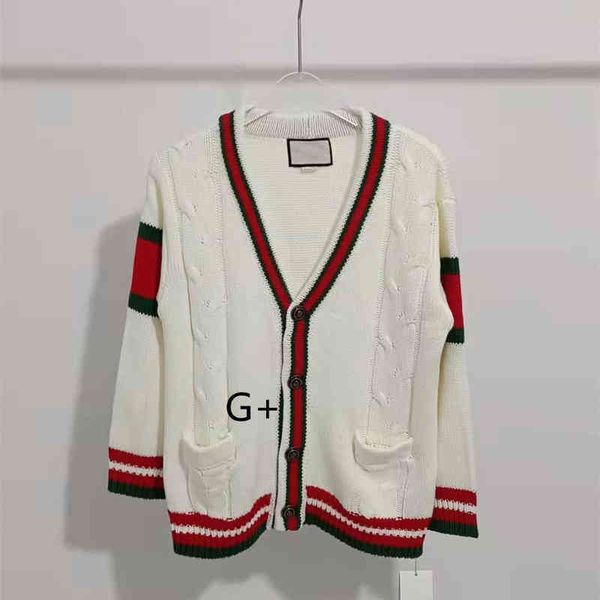 2022 factory wholesale new family autumn and winter women's college style knitted coat cardigan leisure fashion trend urban simplicity, White;black 
2022 factory wholesale new family autumn and winter women's college style knitted coat cardigan leisure fashion trend urban simplicity, White;black