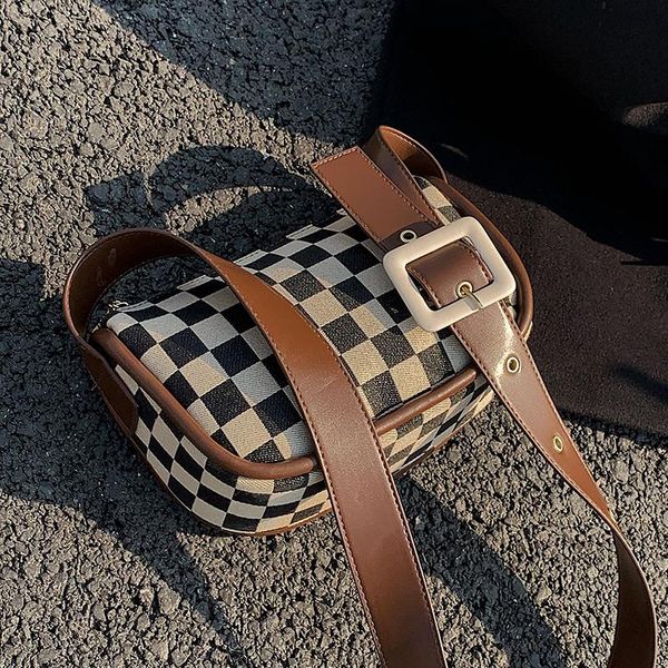 evening bags leftside autumn and winter square small bag 2021 female ins niche checkerboard messenger fashion
evening bags leftside autumn and winter square small bag 2021 female ins niche checkerboard messenger fashion