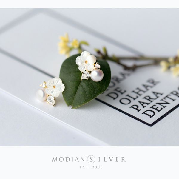 modian 925 sterling silver blooming white frangipani flower pearl stud earring for women fashion ear pin fine jewelry, Golden;silver
modian 925 sterling silver blooming white frangipani flower pearl stud earring for women fashion ear pin fine jewelry, Golden;silver