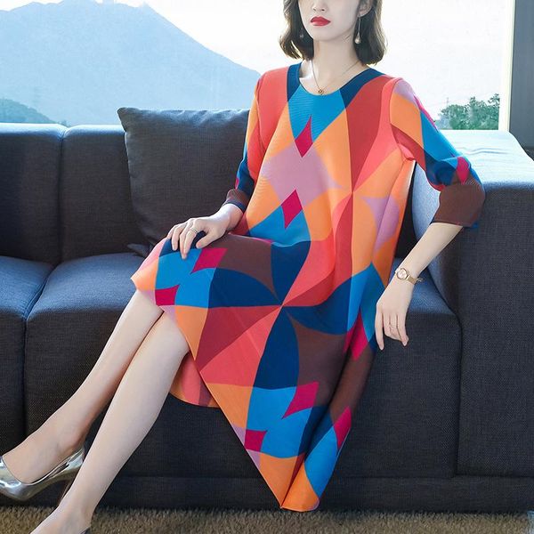 casual dresses autumn geometric print miyak pleated dress for women o-neck three quarters sleeve loose female large size clothes, Black;gray
casual dresses autumn geometric print miyak pleated dress for women o-neck three quarters sleeve loose female large size clothes, Black;gray