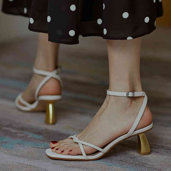 sandals concise female design complete sandals genuine solid color buckle ankle brace wrapped toe square foot dressed as party shoes summer, Black
sandals concise female design complete sandals genuine solid color buckle ankle brace wrapped toe square foot dressed as party shoes summer, Black