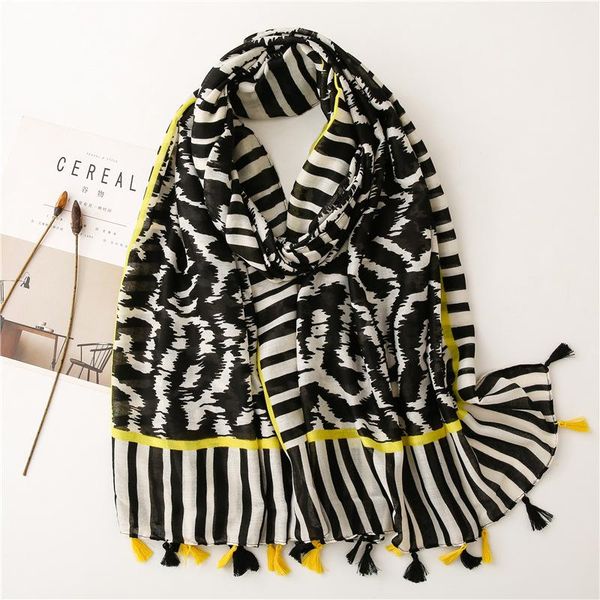 scarves 2021 spring cotton scarf women fashion striped pirnt large shawls summer beach stoles hijabs design pashmina wraps headscarf, Blue;gray
scarves 2021 spring cotton scarf women fashion striped pirnt large shawls summer beach stoles hijabs design pashmina wraps headscarf, Blue;gray