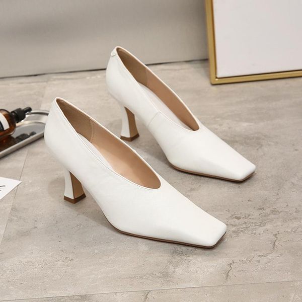 dress shoes vintage v port high heel women small square head pumps 2021 fashion korean version casual professional, Black
dress shoes vintage v port high heel women small square head pumps 2021 fashion korean version casual professional, Black