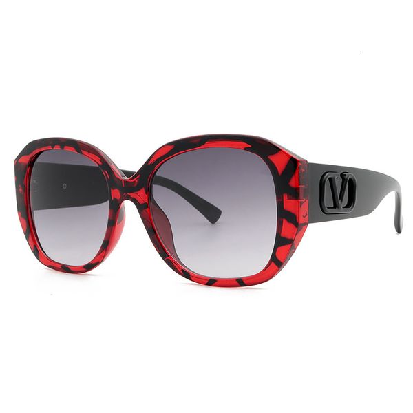sunglasses fashion oval men european and american trend women metal parts travel driving luxury vintage shades oculos, White;black
sunglasses fashion oval men european and american trend women metal parts travel driving luxury vintage shades oculos, White;black
