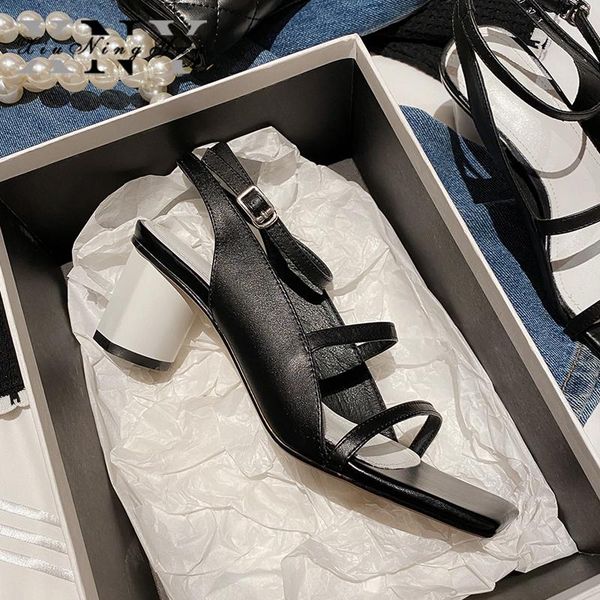 xiuningyan female shoes 2021 genuine leather women sandals black round heels summer buckle casual woman
xiuningyan female shoes 2021 genuine leather women sandals black round heels summer buckle casual woman